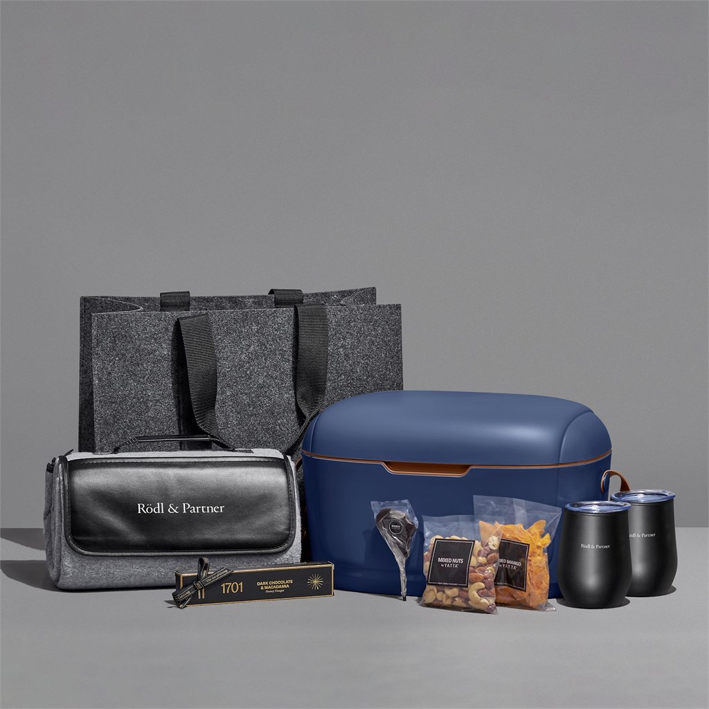 Yatta Lavish Leisure Hamper - Image 23