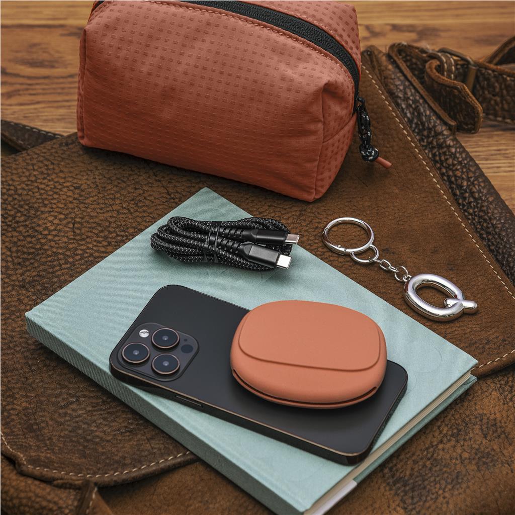 Altitude Jeffin Fast Charge Type-C To Type-C Charging Cable In Pouch - Image 4